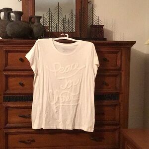Women’s XXL White Graphic T-Shirt with Peace Joy Cheer Design by Merona